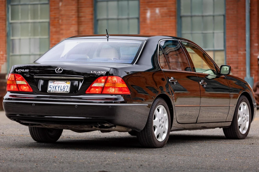 2003 Lexus LS 3rd Gen - Image 4 of 31
