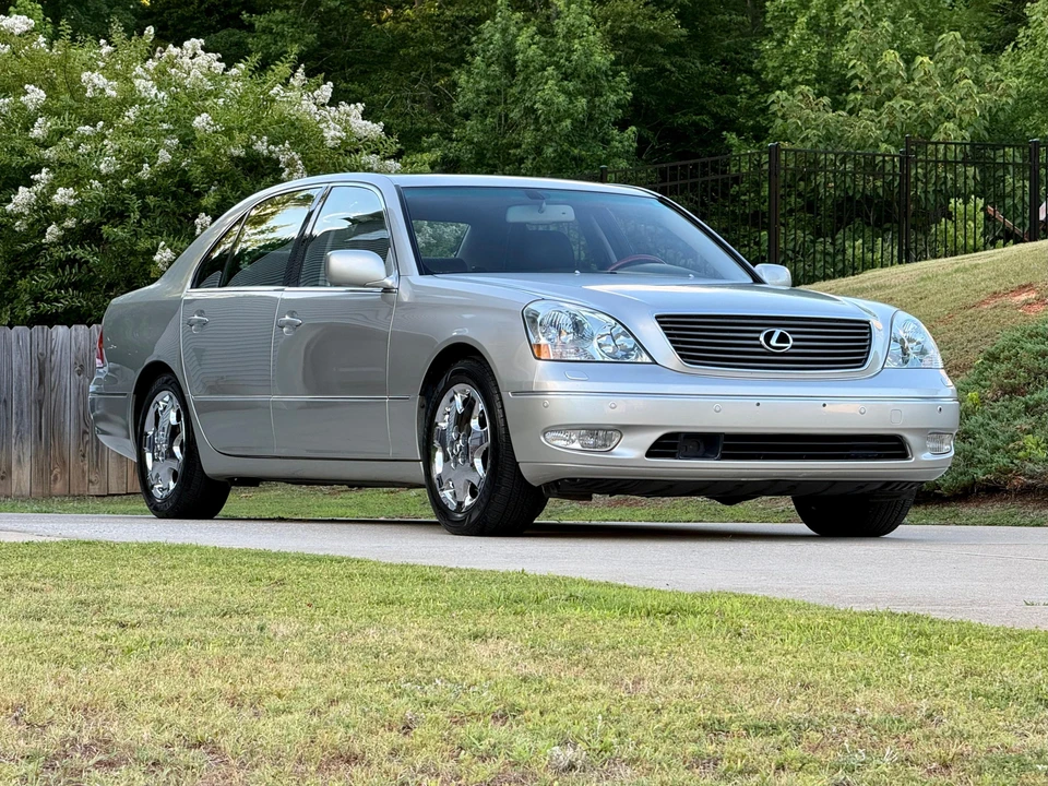 2003 Lexus LS 3rd Gen - Image 20 of 31