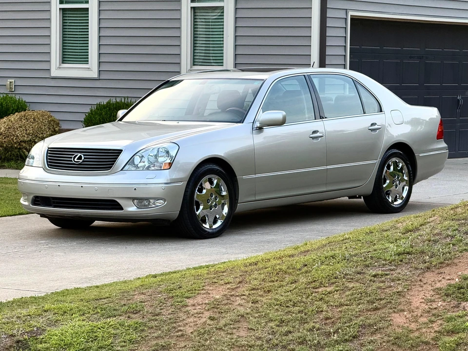 2003 Lexus LS 3rd Gen - Image 8 of 31