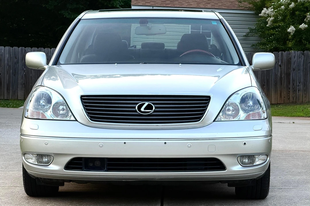 2003 Lexus LS 3rd Gen - Image 2 of 31