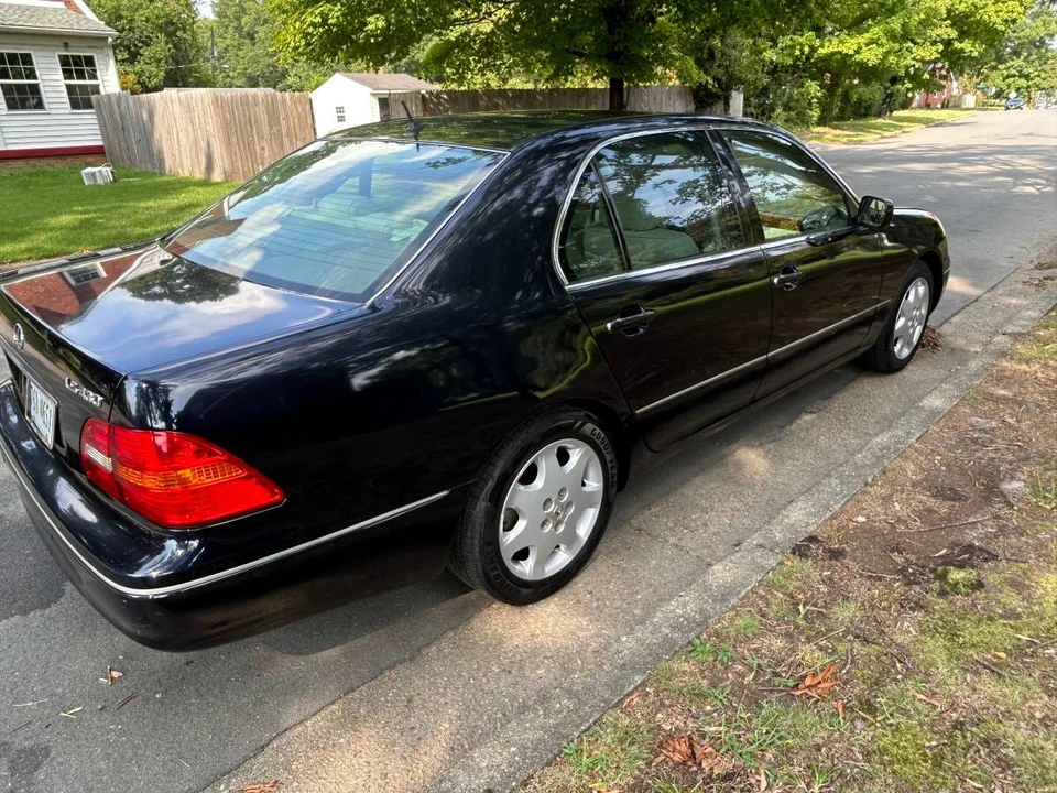 2003 Lexus LS 3rd Gen - Image 3 of 10