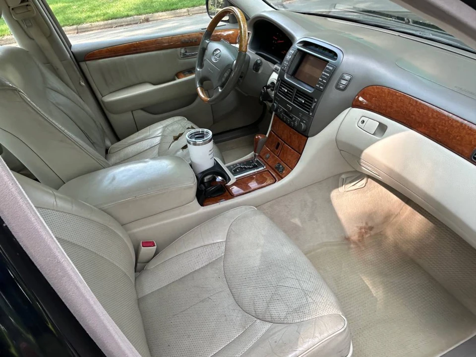 2003 Lexus LS 3rd Gen - Image 6 of 10