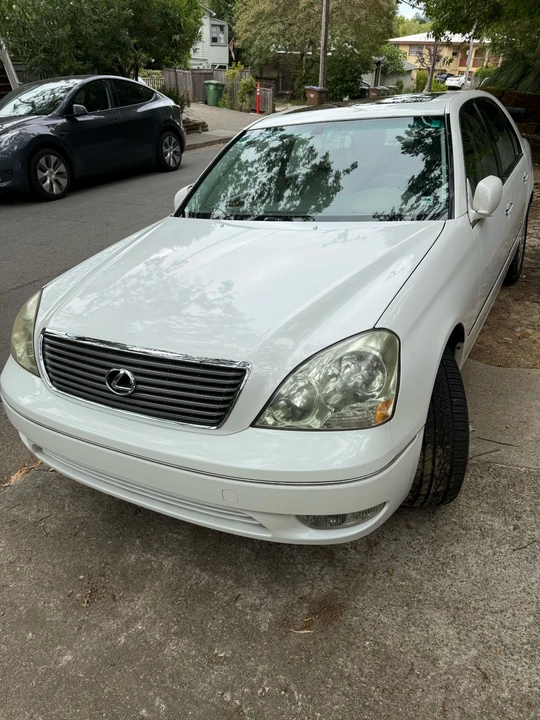 2003 Lexus LS 3rd Gen - Image 2 of 9