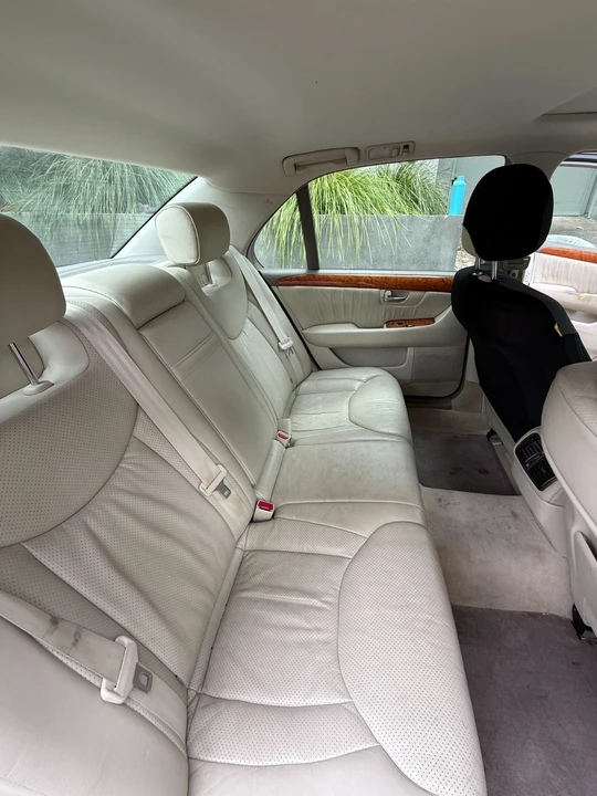 2003 Lexus LS 3rd Gen - Image 6 of 9
