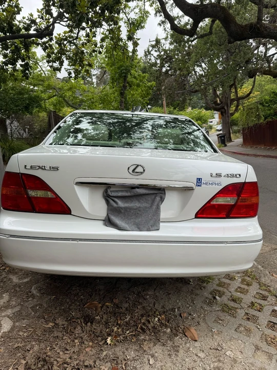 2003 Lexus LS 3rd Gen - Image 8 of 9