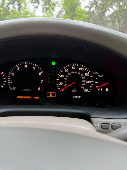 2003 Lexus LS 3rd Gen - Image 7 of 9