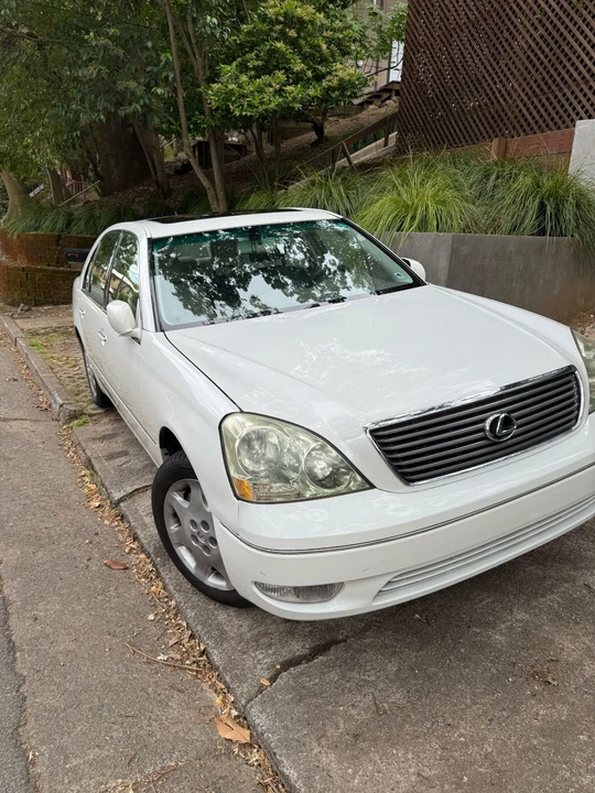 2003 Lexus LS 3rd Gen - Image 9 of 9
