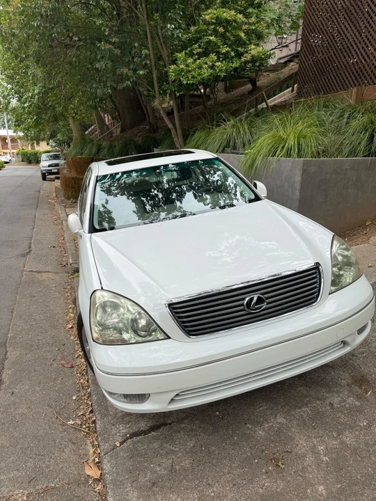 2003 Lexus LS 3rd Gen - Image 3 of 9