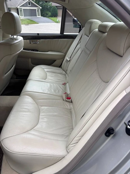 2003 Lexus LS 3rd Gen - Image 8 of 24