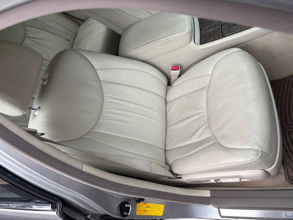 2003 Lexus LS 3rd Gen - Image 10 of 24