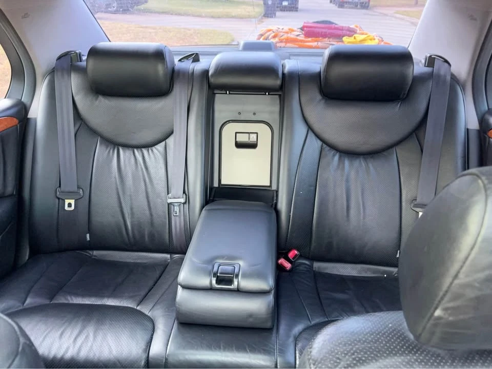 2003 Lexus LS 3rd Gen - Image 8 of 14