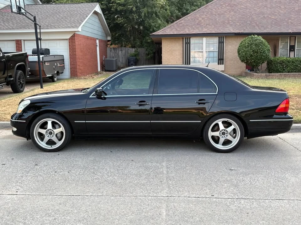 2003 Lexus LS 3rd Gen - Image 3 of 14