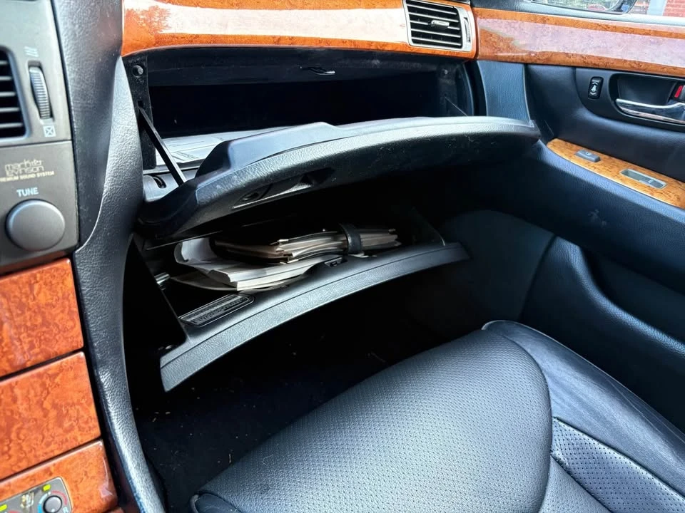 2003 Lexus LS 3rd Gen - Image 11 of 14
