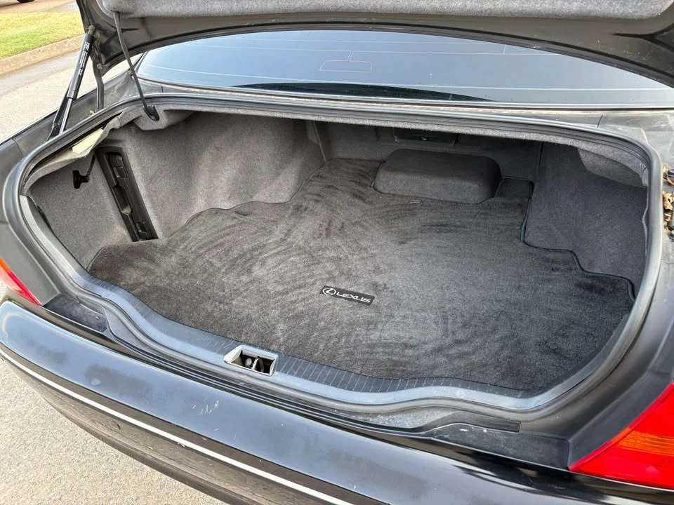 2003 Lexus LS 3rd Gen - Image 10 of 14