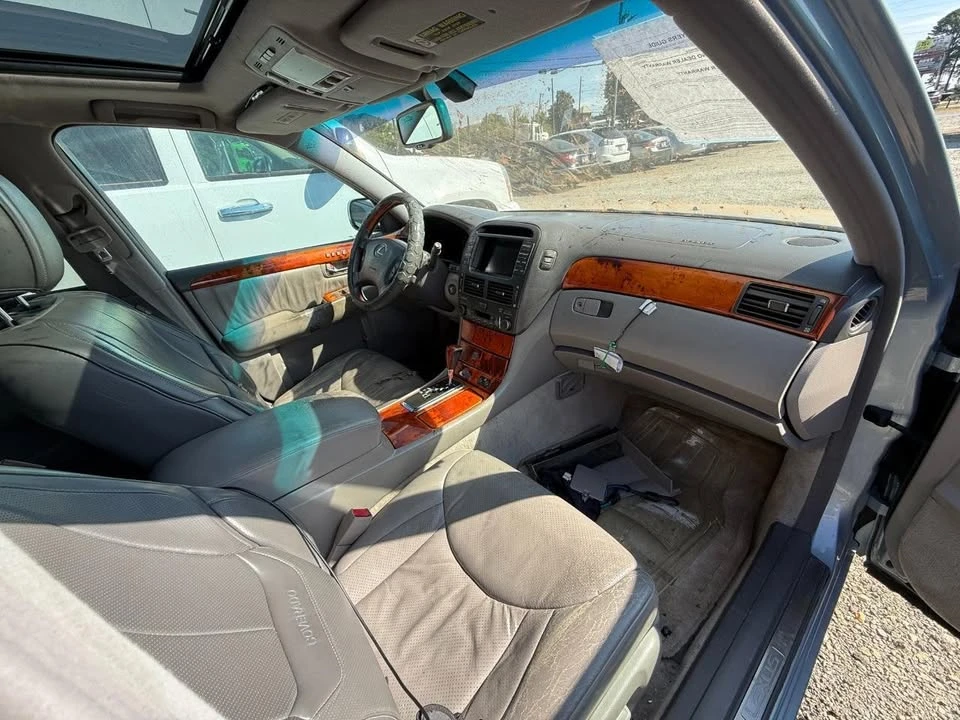 2003 Lexus LS 3rd Gen - Image 3 of 10