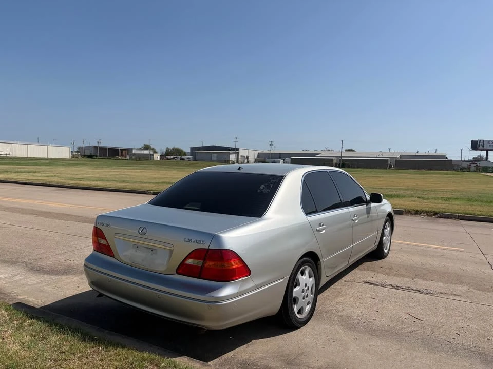 2003 Lexus LS 3rd Gen - Image 5 of 11