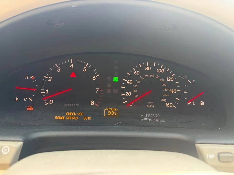 2003 Lexus LS 3rd Gen - Image 11 of 11