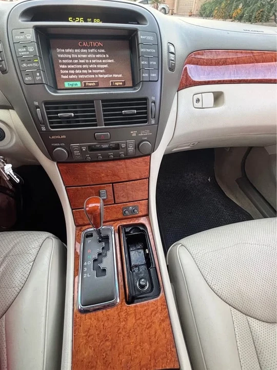 2003 Lexus LS 3rd Gen - Image 6 of 9
