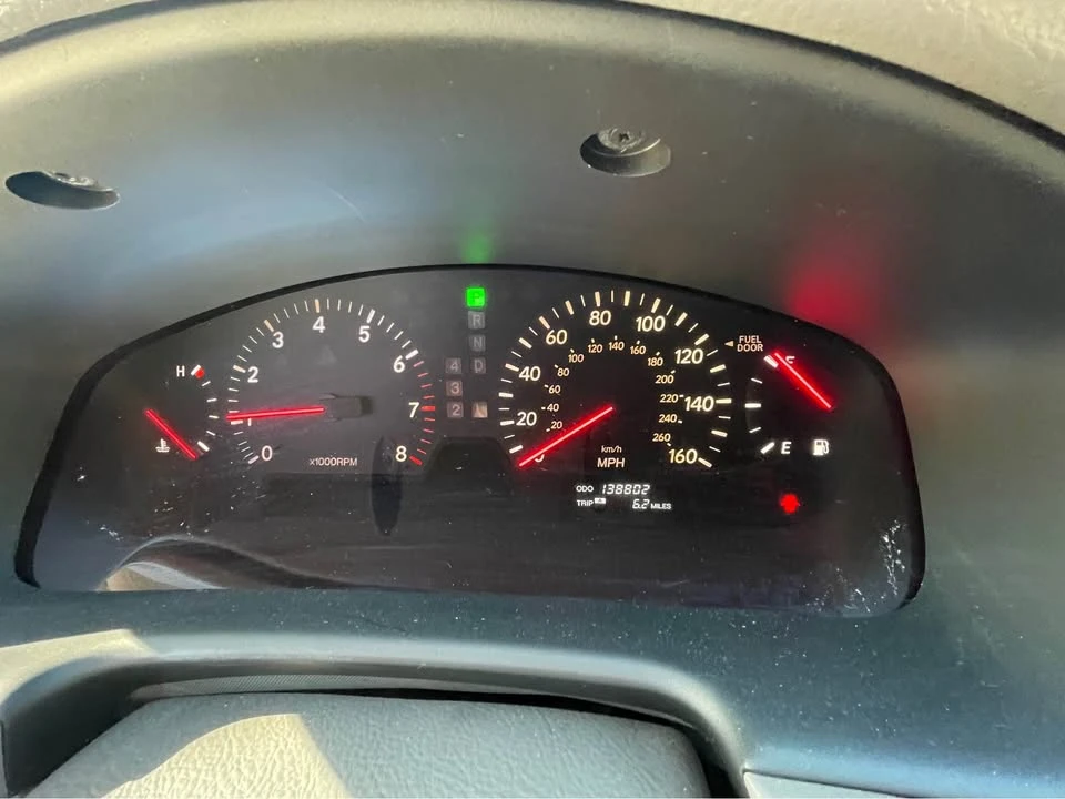 2003 Lexus LS 3rd Gen - Image 5 of 10