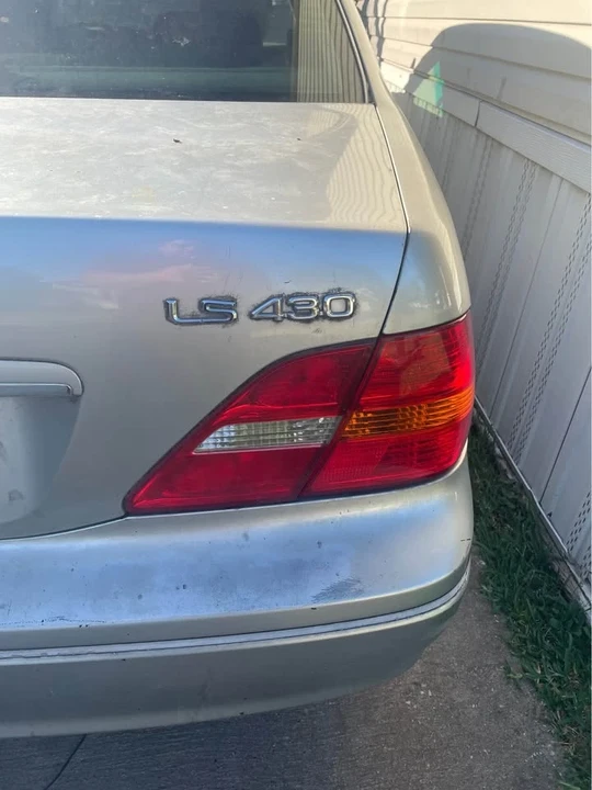 2003 Lexus LS 3rd Gen - Image 8 of 8