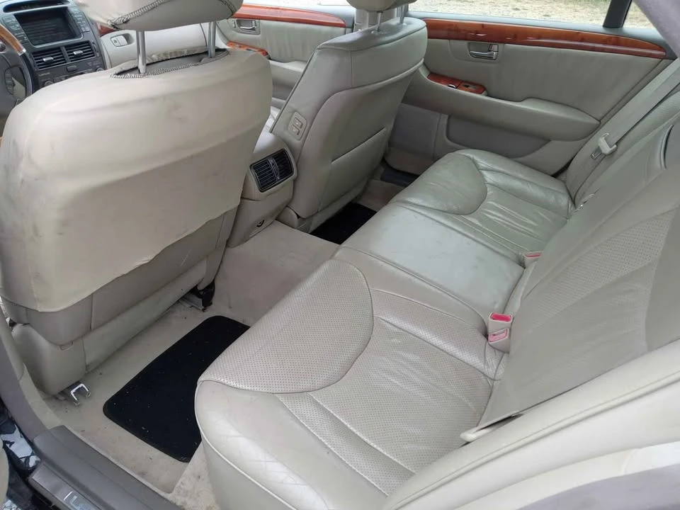 2003 Lexus LS 3rd Gen - Image 10 of 11