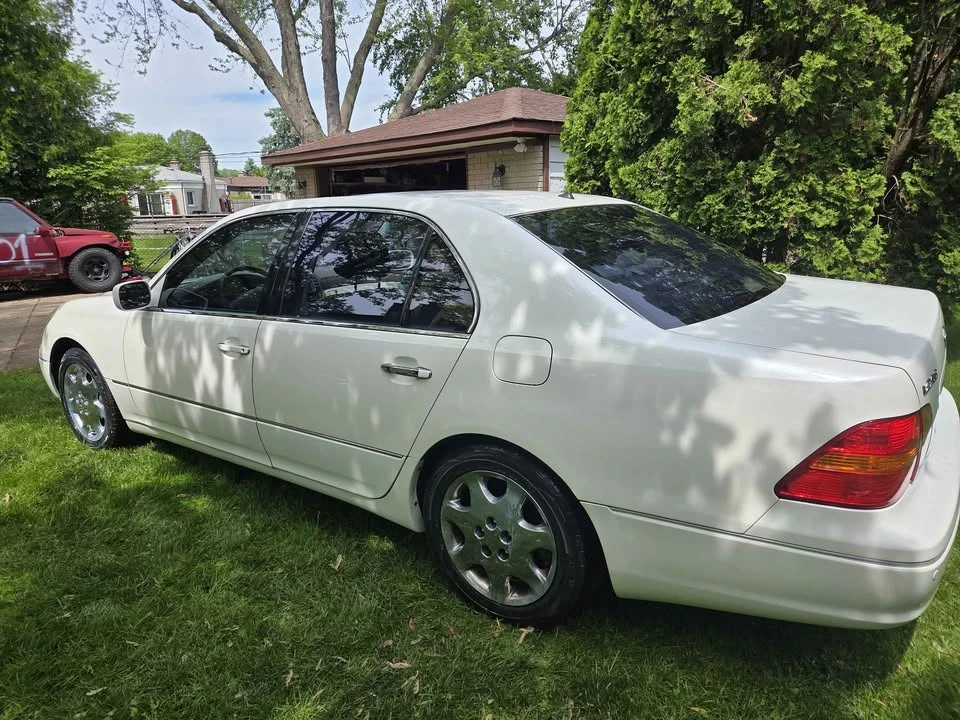 2003 Lexus LS 3rd Gen - Image 2 of 6
