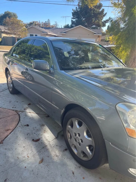 2003 Lexus LS 3rd Gen - Image 2 of 10
