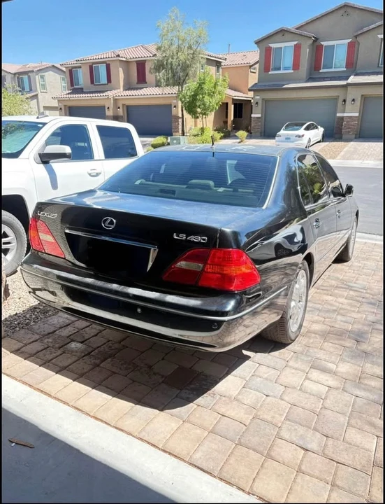 2003 Lexus LS 3rd Gen - Image 6 of 11