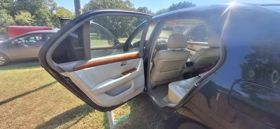 2003 Lexus LS 3rd Gen - Image 2 of 12