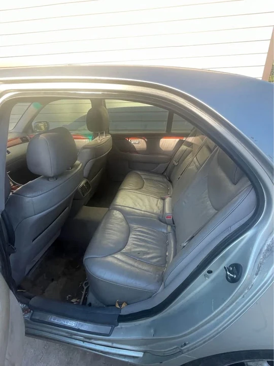 2003 Lexus LS 3rd Gen - Image 7 of 8