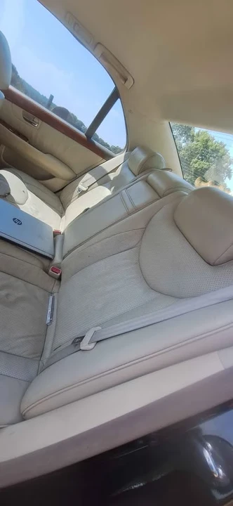2003 Lexus LS 3rd Gen - Image 3 of 12