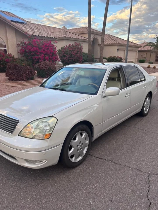 2003 Lexus LS 3rd Gen - Image 5 of 9