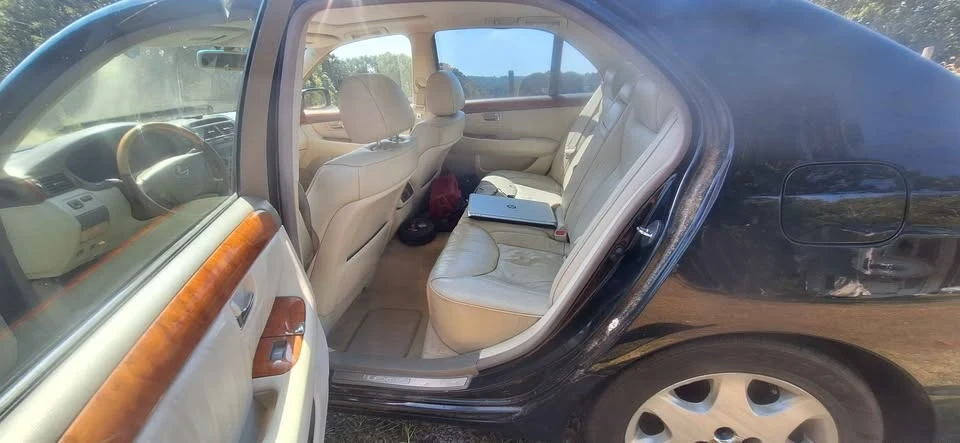 2003 Lexus LS 3rd Gen - Image 4 of 12