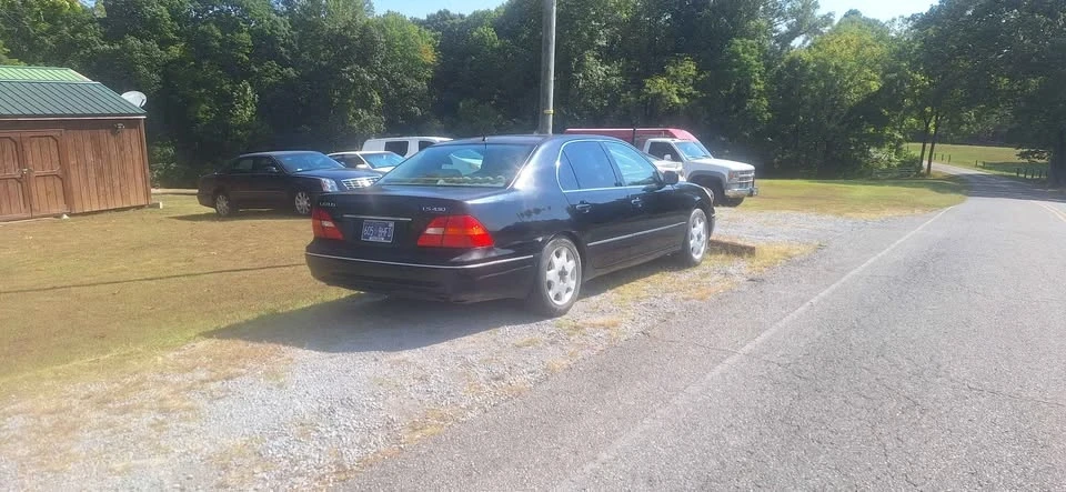 2003 Lexus LS 3rd Gen - Image 9 of 12