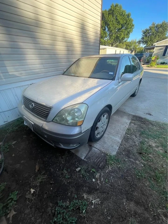 2003 Lexus LS 3rd Gen - Image 4 of 8