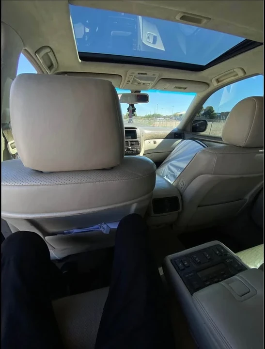 2003 Lexus LS 3rd Gen - Image 11 of 11