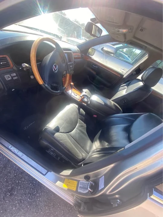 2003 Lexus LS 3rd Gen - Image 5 of 6