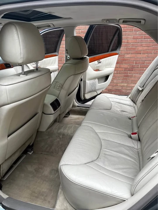 2003 Lexus LS 3rd Gen - Image 4 of 7