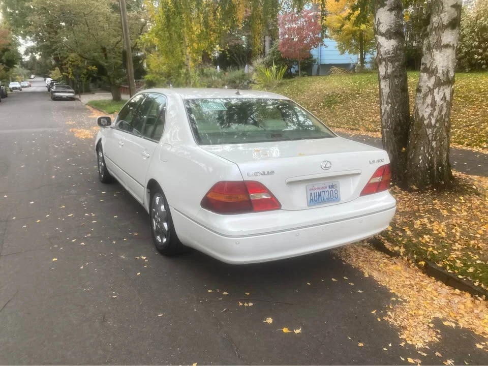 2003 Lexus LS 3rd Gen - Image 7 of 11