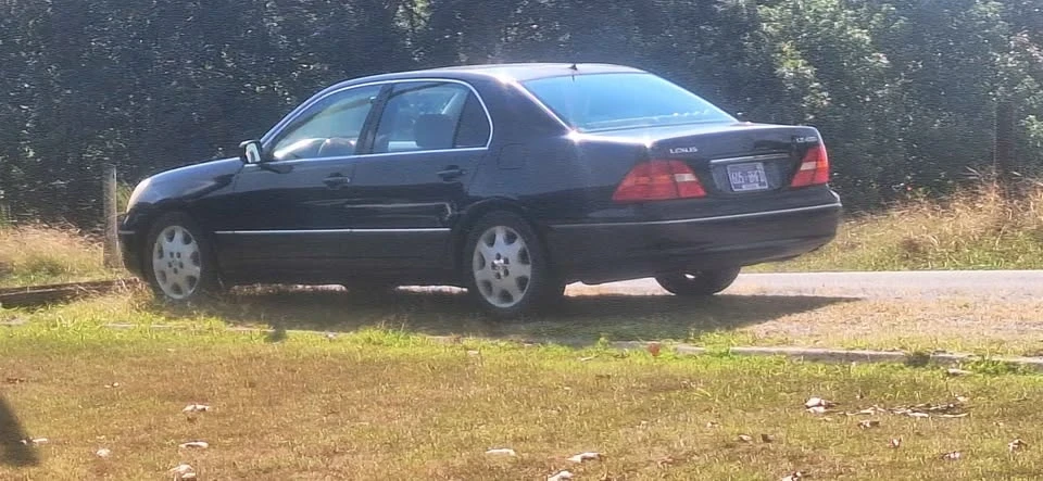 2003 Lexus LS 3rd Gen - Image 8 of 12