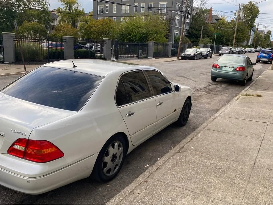 2003 Lexus LS 3rd Gen - Image 2 of 3