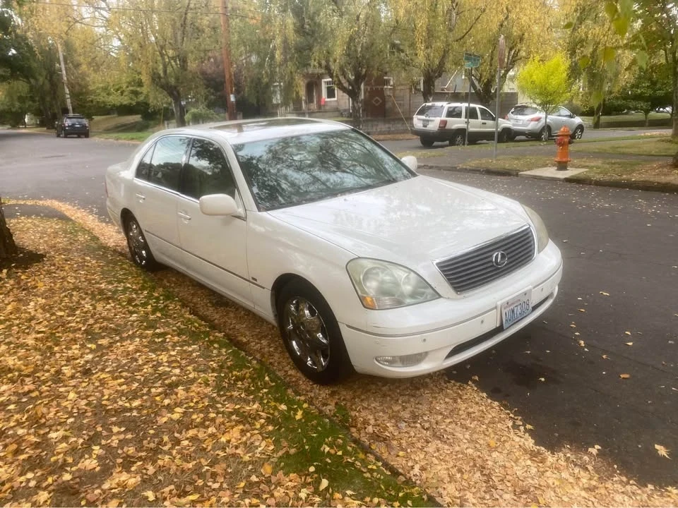 2003 Lexus LS 3rd Gen - Image 2 of 11