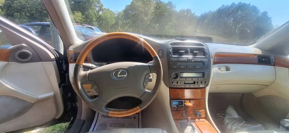 2003 Lexus LS 3rd Gen - Image 5 of 12