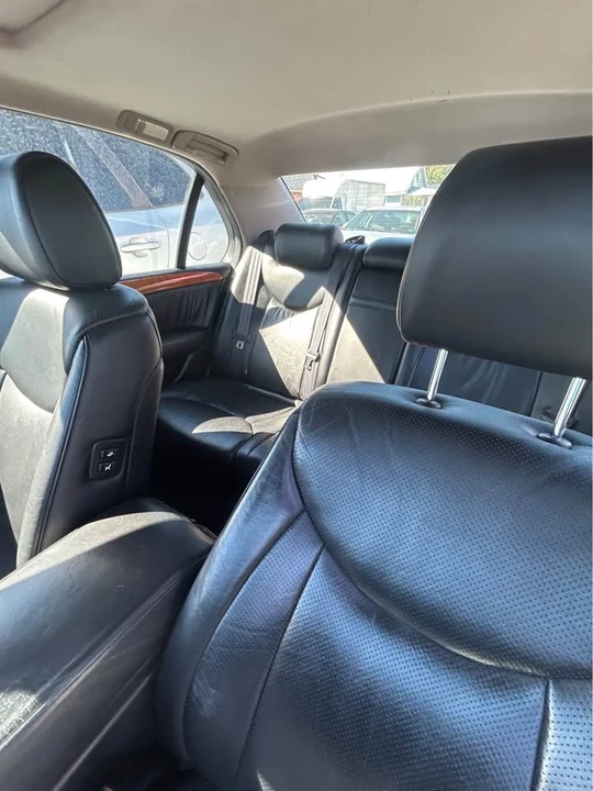 2003 Lexus LS 3rd Gen - Image 5 of 6