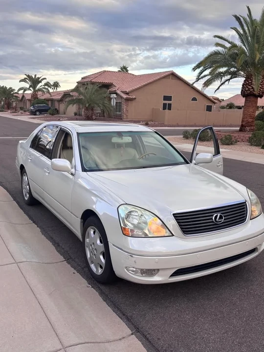 2003 Lexus LS 3rd Gen - Image 2 of 9