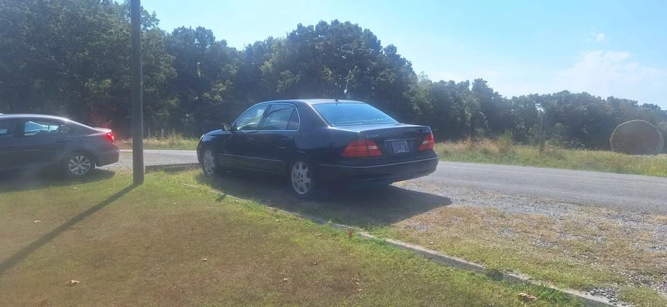 2003 Lexus LS 3rd Gen - Image 10 of 12