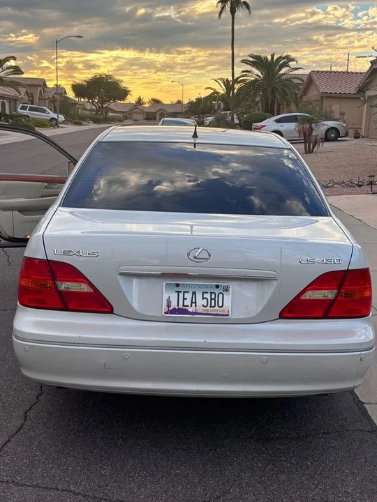 2003 Lexus LS 3rd Gen - Image 9 of 9