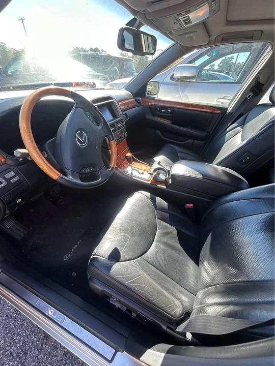 2003 Lexus LS 3rd Gen - Image 6 of 6