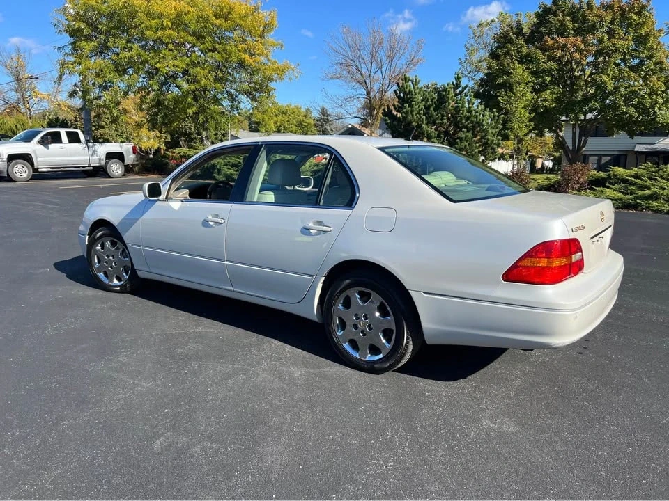 2003 Lexus LS 3rd Gen - Image 3 of 19