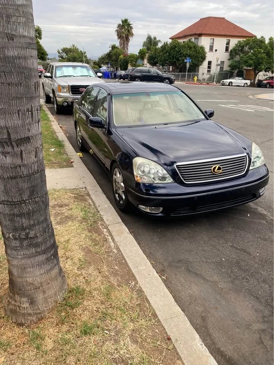 2003 Lexus LS 3rd Gen - Image 5 of 11